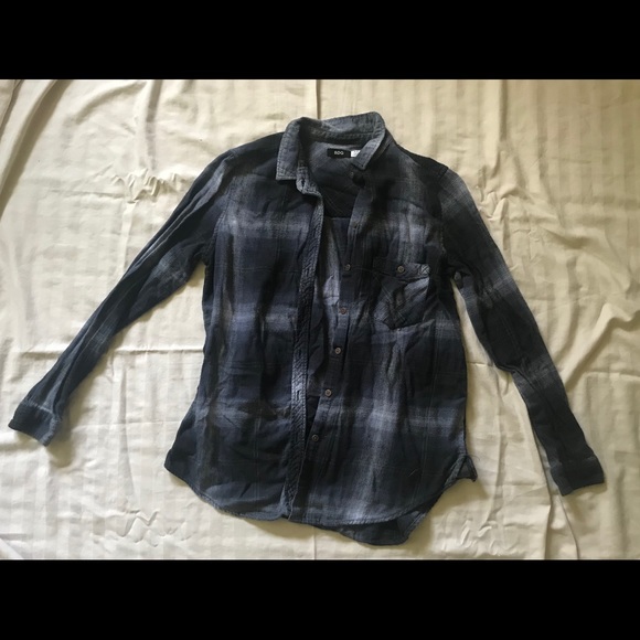 Urban Outfitters Flannel - Picture 2 of 4
